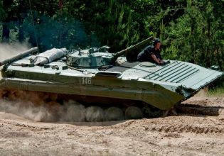 Πόλεμος στην Ουκρανία: Η Ελλάδα στέλνει 40 τεθωρακισμένα BMP-1 και παραλαμβάνει 40 γερμανικά Marder