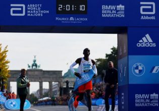 Βερολίνο: Ο Ελιούντ Κιπτσόγκε «διέλυσε» το παγκόσμιο ρεκόρ στον μαραθώνιο- Τερμάτισε σε 2:01:09