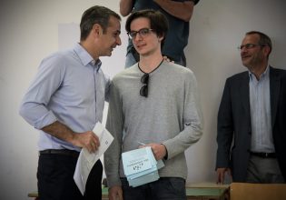 Κωνσταντίνος Μητσοτάκης: Επικρότησε με ανάρτηση την τοποθέτηση του πατέρα του για τον εκλογικό νόμο