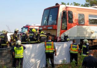 Ουγγαρία: Αυτοκίνητο επιχείρησε να περάσει αφύλακτη διάβαση – Παρασύρθηκε από τρένο, επτά νεκροί