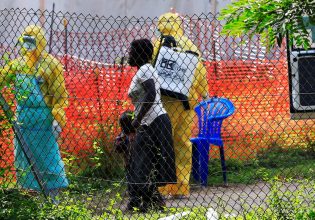 Έμπολα: Ο ΠΟΥ προειδοποιεί για «ραγδαία εξέλιξη» της επιδημίας την Ουγκάντα