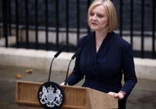 Δημοσκόπηση: Παραίτηση της Λιζ Τρας από την πρωθυπουργία θέλουν οι μισοί βρετανοί