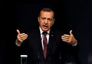 Bloomberg: Ο Ερντογάν βρίσκεται σε «ταξίδι εγωισμού» – Να σταματήσει να απειλεί την Ελλάδα
