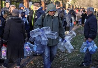 Ουκρανία: Αντιμέτωποι με το κρύο και την έλλειψη νερού – Δημιουργούνται θερμαινόμενοι χώροι για τον χειμώνα