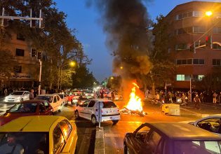 Ιράν: Πυροβολισμοί από την αστυνομία μέσα στο μετρό της Τεχεράνης – Ξυλοκόπησαν γυναίκες