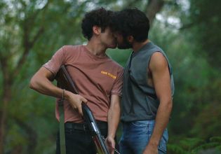 Maestro: «Η αγάπη είναι απλώς αγάπη» – Αποθέωση στο Twitter για το γκέι φιλί στη σειρά