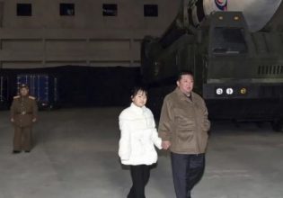 Βόρεια Κορέα: Η εμφάνιση της κόρης του Κιμ Γιονγκ Ουν – Αβέβαιη η πιθανότητα να τον διαδεχτεί