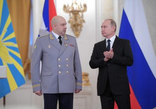 Πούτιν: «Ασπίδα» προστασίας από το Κρεμλίνο και τα ρωσικά ΜΜΕ μετά την ήττα στη Χερσώνα
