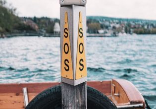 Τι σημαίνουν τα αρχικά SOS – Πότε χρησιμοποιήθηκαν για πρώτη φορά