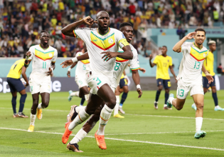Εκουαδόρ – Σενεγάλη 1-2: Μεγάλη νίκη και στους «16» η Σενεγάλη του Σισέ (vids)