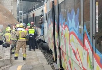 Ισπανία: Σύγκρουση τρένων στην Καταλονία – Πολλοί τραυματίες