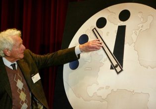 Τι είναι το «Ρολόι της Αποκάλυψης» που μας φέρνει συνεχώς πιο κοντά στη συντέλεια του κόσμου