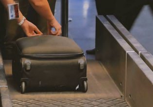 Υποκλοπές: Πώς έκλεψαν την τσάντα του Τέλλογλου στο αεροδρόμιο της Θεσσαλονίκης – Η καταγγελία συνεργάτιδάς του