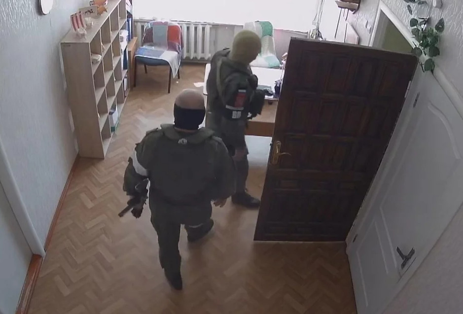 Ουκρανία: «Παιδομάζωμα» από τους Ρώσους – Εισέβαλαν σε ορφανοτροφεία για να απαγάγουν παιδιά