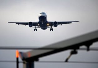 Βαρκελώνη: Έγκυος επιβάτης προσποιήθηκε ότι γεννά για να προσγειωθεί το αεροπλάνο
