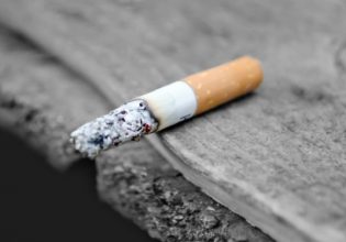 Κάπνισμα: Η Νέα Ζηλανδία απαγορεύει την πώληση τσιγάρων για όσους γεννήθηκαν μετά το 2009