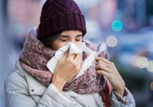 Βασιλακόπουλος: Επιδείνωση σε όλες τις ιώσεις – Πότε θα κορυφωθεί το «κύμα» της γρίπης