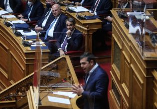 Βουλή: Οσα άφησε η χθεσινή κοινοβουλευτική μονομαχία