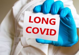 Κοροναϊός: Βελτίωση της συμπτωματολογίας των ασθενών με long covid μετά την ενισχυτική δόση εμβολίου