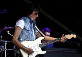 Jeff Beck: O θεός της κιθάρας δεν ζει πια ανάμεσά μας