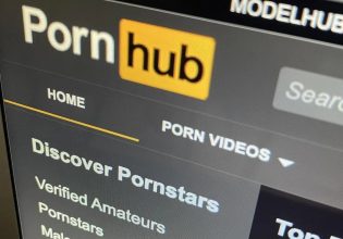 Όλο και περισσότερες αναζητήσεις «τρανς» στο Pornhub