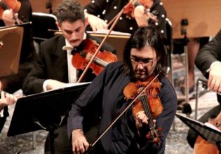 Ο Καβάκος επιστρέφει στο Μέγαρο μαζί με τους καλύτερους βιολονίστες της νέας γενιάς