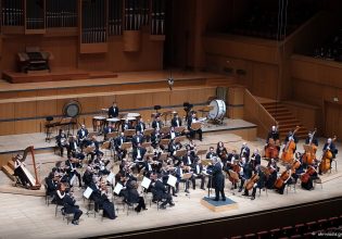 Η Φιλαρμόνια Ορχήστρα σε μια συμφωνική βραδιά στο Ωδείο Αθηνών