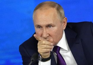 Βλαντιμίρ Πούτιν: Τα «πήρε» δημόσια με υπουργό του και τον ξεφτίλισε – «Γιατί χαζολογάς;»
