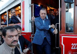 Ερντογάν: Η κρίση που γλίτωσε από τον σεισμό  – Ο «εναγκαλισμός» με τη Δύση και η Ελλάδα