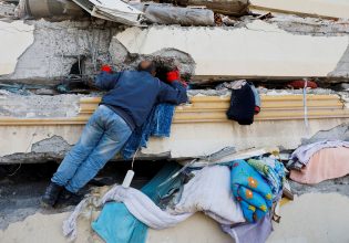 Σεισμός Τουρκία: Φωτογράφος περιγράφει πώς τράβηξε την πιο συγκλονιστική εικόνα