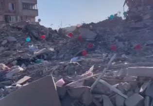 Σεισμός στην Τουρκία: Χρωματιστά μπαλόνια για τα νεκρά παιδιά στα ερείπια του Χατάι
