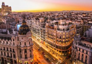 Ισπανία: Πατώντας «φρένο» στον ανεξέλεγκτο τουρισμό