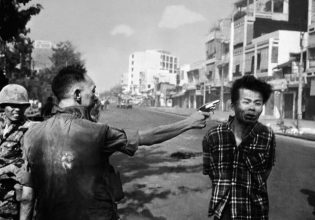 Το ντοκουμέντο της φρίκης: Όταν ο αρχηγός της Αστυνομίας εκτελούσε Βιετκόνγκ