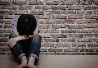 Βόρεια Ελλάδα: Πατέρας και γιαγιά  4χρονου κατηγορούνται για τον κατ’ εξακολούθηση βιασμό του  – Οι πράξεις βιντεοσκοπούνταν