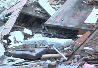 Σεισμός στην Τουρκία: Σταμάτησε η επιχείρηση της ΕΜΑΚ για την ανεύρεση των Ελλήνων αγνοούμενων