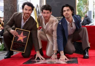 Jonas Brothers: Απέκτησαν το δικό τους αστέρι στη Λεωφόρο της Δόξας