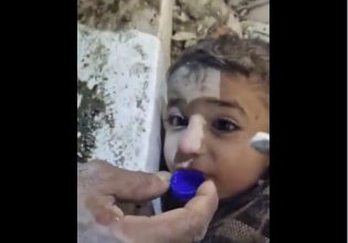 Τουρκία σεισμός: Συγκλονίζουν τα βίντεο με εγκλωβισμένα παιδιά στα συντρίμμια