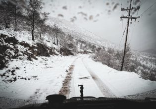 Κακοκαιρία «Μπάρμπαρα»: Σε εξέλιξη κύμα σφοδρών χιονοπτώσεων – Συναγερμός για νέα επιδείνωση