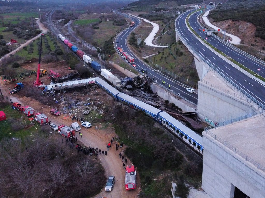 Τέμπη: Ξεκίνησε η μεταγωγή του φυλακισμένου πατέρα μηχανοδηγού