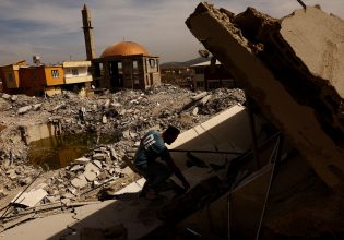 Σεισμός Τουρκία: Χείρα βοηθείας τείνει η ΕΕ για τις ζημιές που προκλήθηκαν