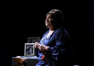 Ελένη Κοκκίδου: Πρεμιέρα για τη νέα της παράσταση στο θέατρο Σταθμός