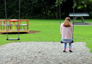 Το οικογενειακό δράμα της 14χρονης που έπεσε θύμα του κυκλώματος μαστροπείας