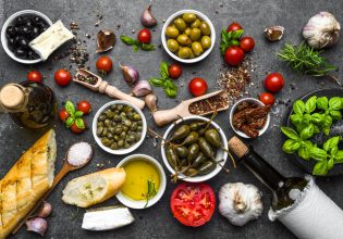 Mediterranean diet: Associated with reduced risk of dementia