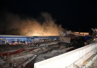 Τραγωδία στα Τέμπη: «Απόπειρα εξαγοράς συγγενών» από την Hellenic Train καταγγέλλουν οικογένειες θυμάτων