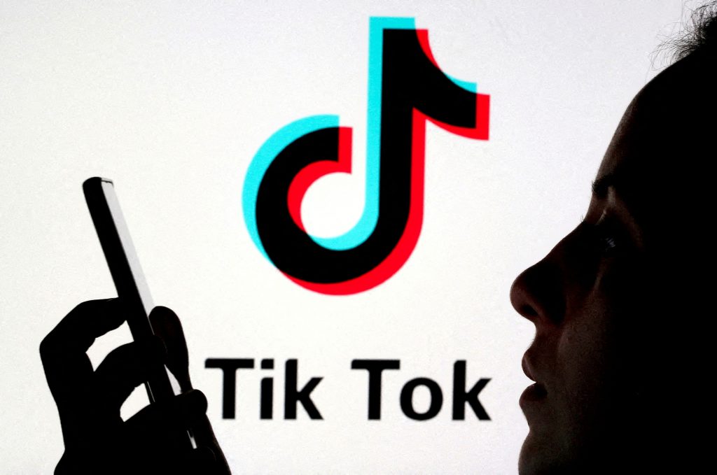 TikTok: Το ΝΑΤΟ απαγορεύει την εφαρμογή στις συσκευές του – Ανησυχίες για την ασφάλεια