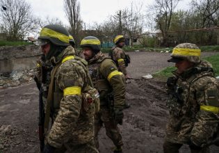 Πόλεμος στην Ουκρανία: Τον Μάϊο θα επιβληθεί η 11η δέσμη κυρώσεων της ΕΕ στη Ρωσία