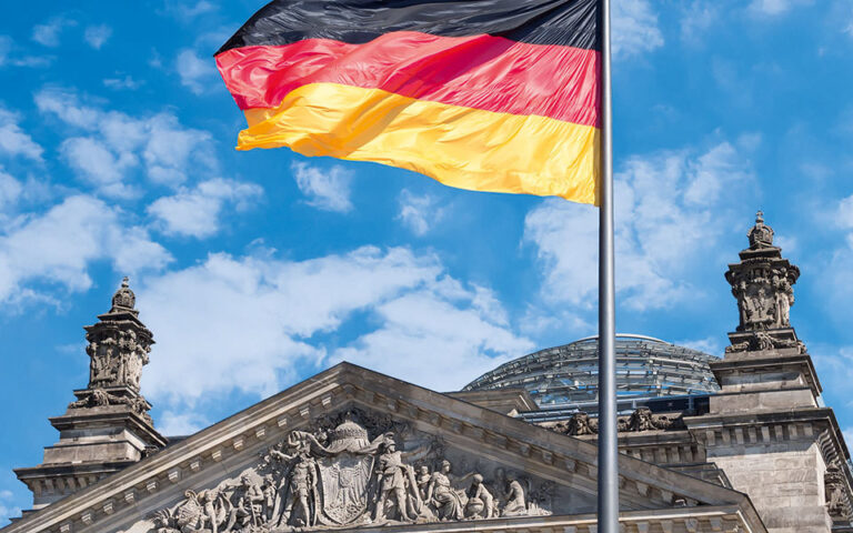 Η Γερμανία αναζητά 2 εκατ. εξειδικευμένα στελέχη για όλους τους κλάδους
