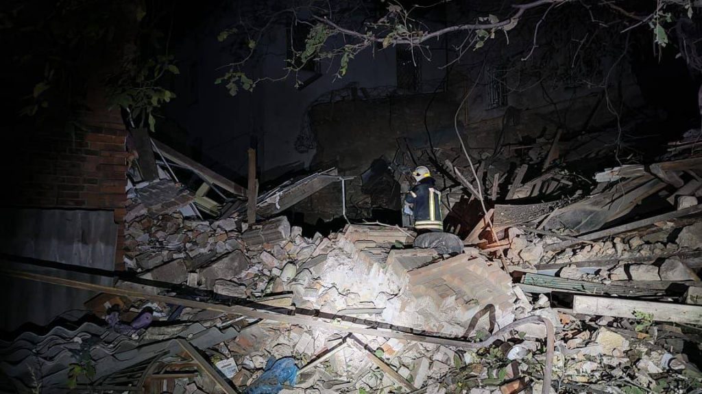 Ουκρανία: Ενας νεκρός και 15 τραυματίες σε ρωσικά πυραυλικά πλήγματα στη Νικολάεφ