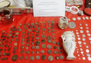 Συνελήφθη αρχαιοκάπηλος στη Θεσσαλονίκη – Επιχείρησε να στείλει αρχαία νομίσματα στη Γερμανία κρυμμένα σε ελαιόλαδο