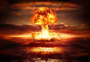 Πυρηνικά: «Μεγεθύνεται σταθερά» ο κίνδυνος πυρηνικού πολέμου με τις ΗΠΑ προειδοποιεί η Ρωσία